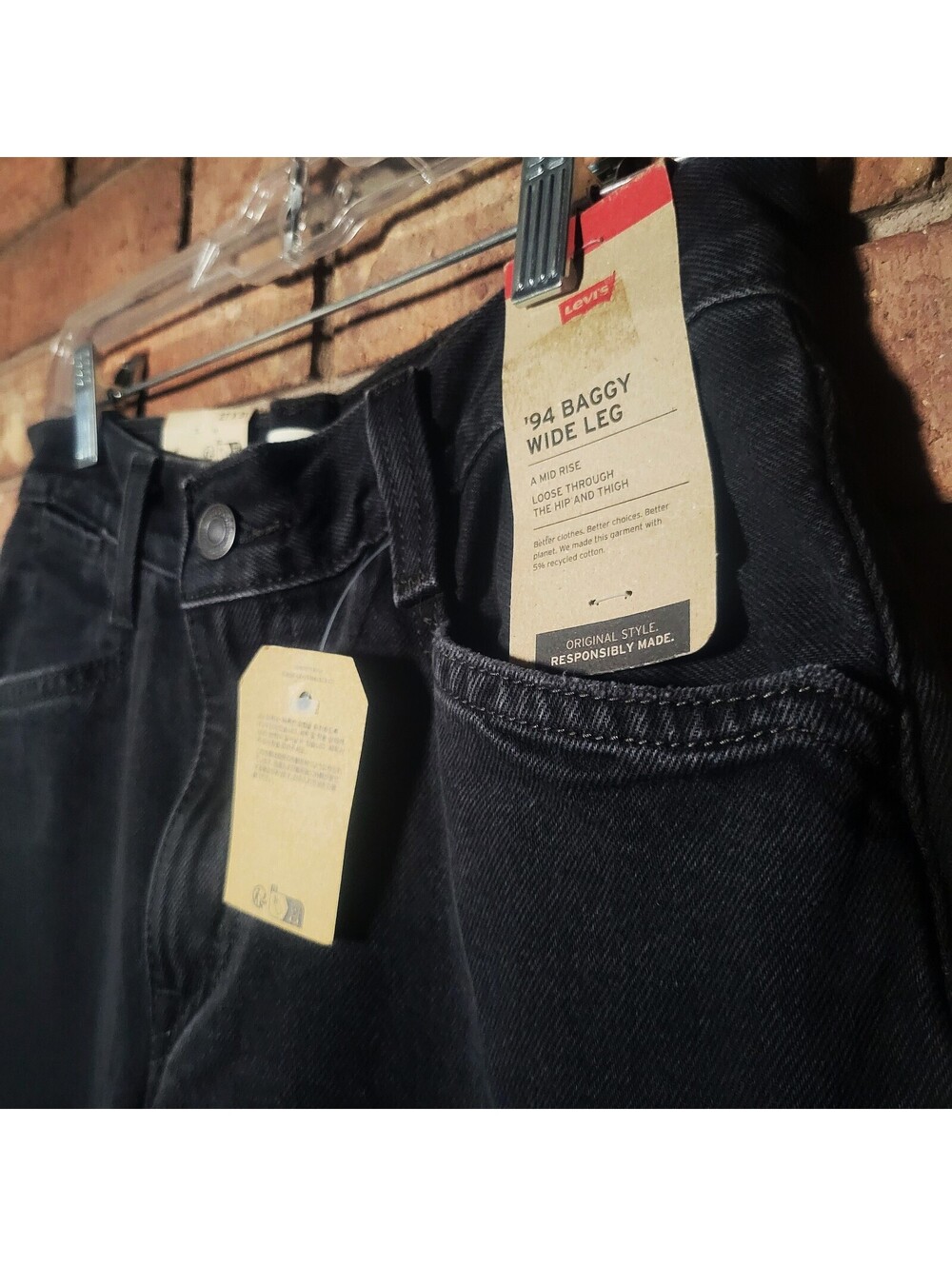Levi's '94 Baggy Wide Leg Mid Rise Jeans Black NWT - Size 27/31 - Picture 2 of 9